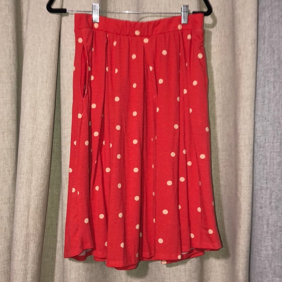 LulaRoe skirt with pockets